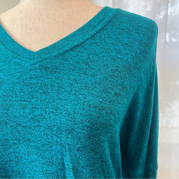 BUNDLE of 2: Purple and Teal Women's DryTek Sweater Set - Picture 9 of 13